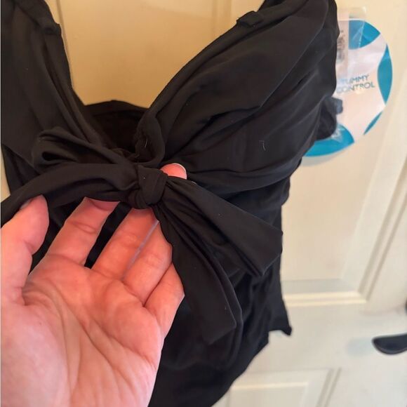 NWT Swim Solutions Tummy Control Swimsuit in Black size 20 - Picture 3 of 6